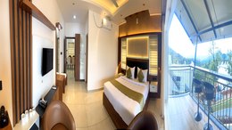 Deluxe Room & Balcony